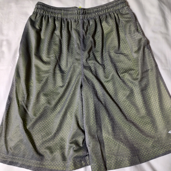 Boys Short Outfit - Picture 2 of 5